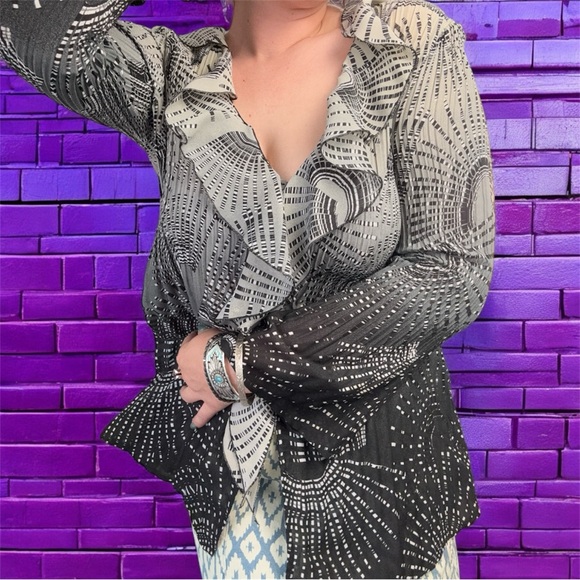 VTG Y2K Sunny Leigh Black & White Long Sleeve Button up Blouse XL Fairy Goth - Picture 2 of 9